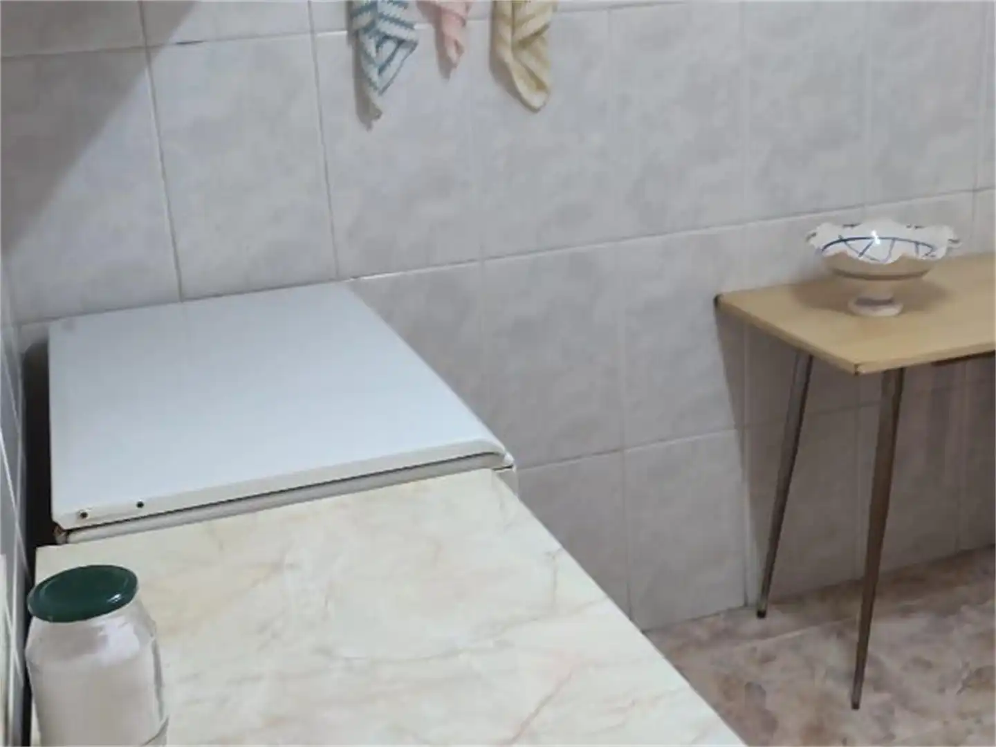 Casa adosada en venta en Calle Pedro Arias, 75, Socuéllamos Cocina de Casa adosada en venta en Socuéllamos con Jardín privado, Terraza y Trastero