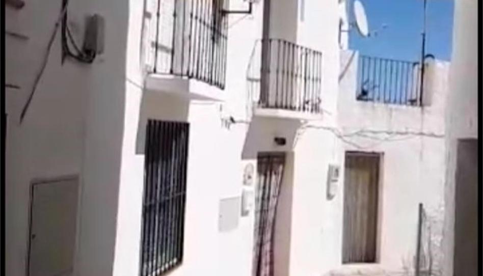 Apartment for sale in Calle Real de Guajar Alto, 46, Los Guájares, Granada - image 1 Photo 1 of Apartment for sale in Calle Real de Guajar Alto, 46, Los Guájares, Granada