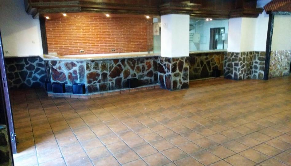 Photo 1 of Premises for sale in Calle de Fuentevaqueros, 10, El Arroyo - La Fuente, Madrid