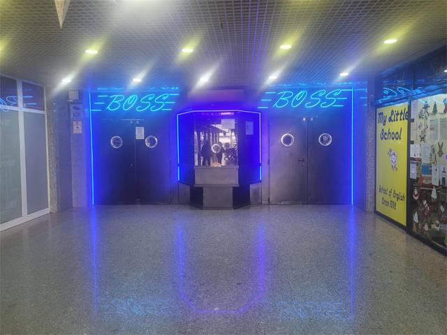 Local comercial en Venta en Urbanizaciones