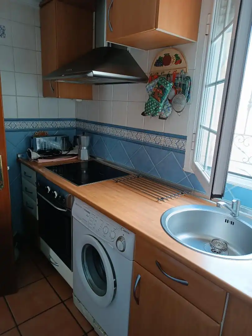 Casa adosada en venta en Calle Real, 4, Villaquirán de la Puebla Cocina de Casa adosada en venta en Villaquirán de la Puebla con Calefacción, Parquet y Amueblado