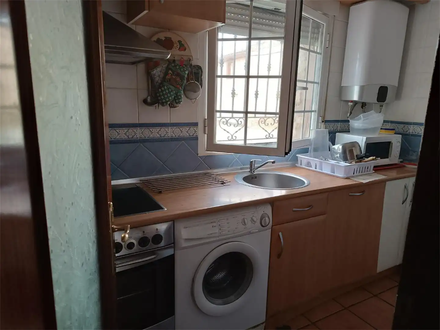 Casa adosada en venta en Calle Real, 4, Villaquirán de la Puebla Cocina de Casa adosada en venta en Villaquirán de la Puebla con Calefacción, Parquet y Amueblado