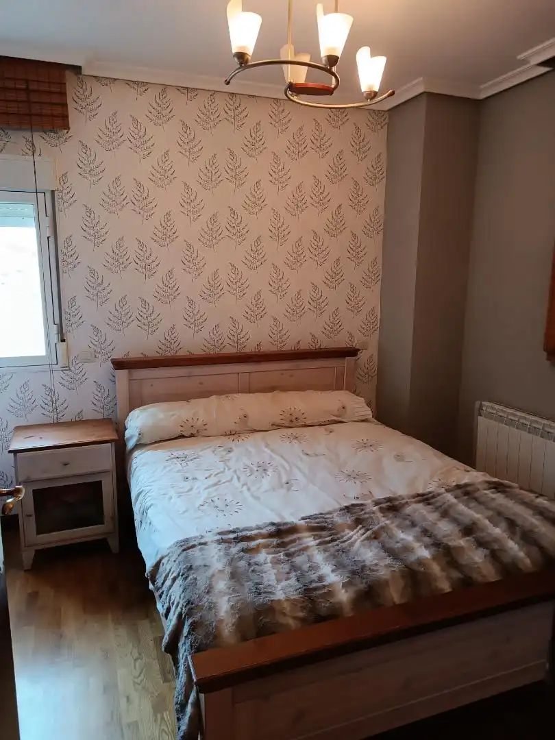 Casa adosada en venta en Calle Real, 4, Villaquirán de la Puebla Habitación de Casa adosada en venta en Villaquirán de la Puebla con Calefacción, Parquet y Amueblado