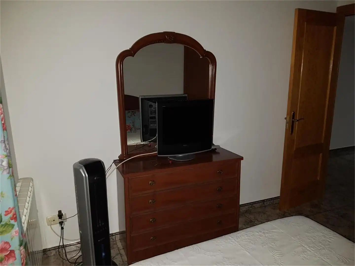 Casa adosada en venta en Calle Calle Garciabogas, 12, Madrigal de la Vera Casa adosada en venta en Calle Calle Garciabogas, 12, Madrigal de la Vera