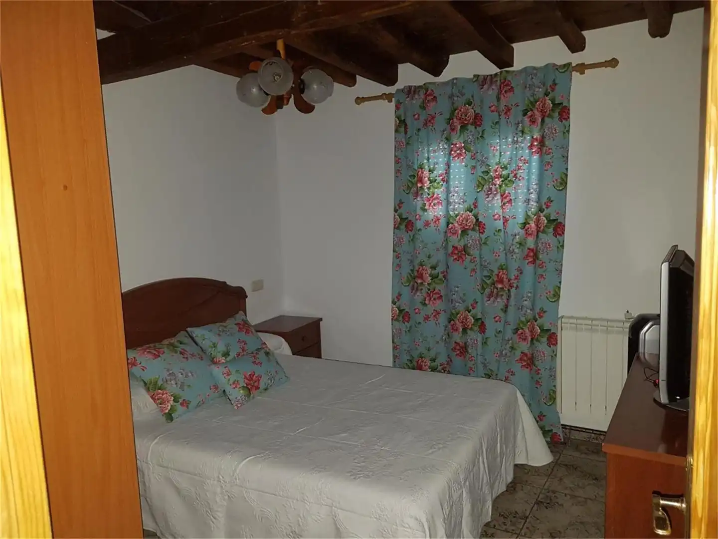 Casa adosada en venta en Calle Calle Garciabogas, 12, Madrigal de la Vera Casa adosada en venta en Calle Calle Garciabogas, 12, Madrigal de la Vera