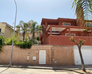 Exterior view of Single-family semi-detached for sale in Algeciras  with Air Conditioner, Private garden and Terrace