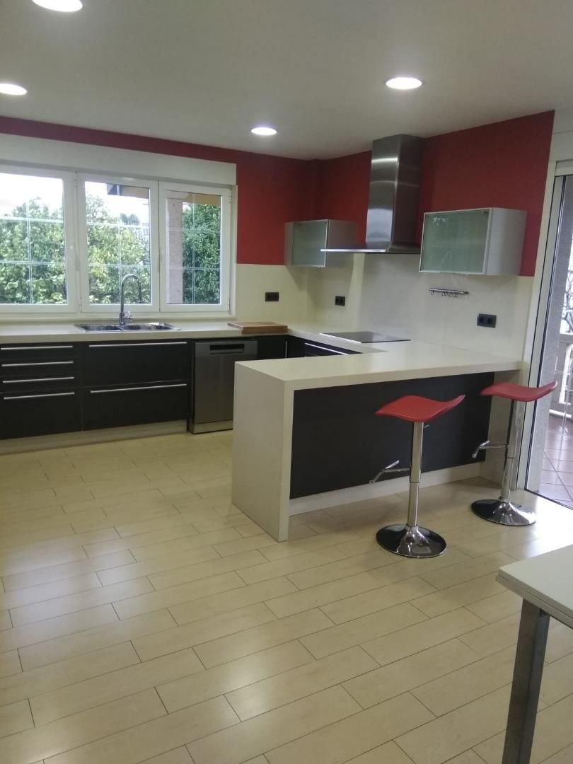 Cuina de Casa o xalet en venda en Mugardos amb Terrassa i Balcó