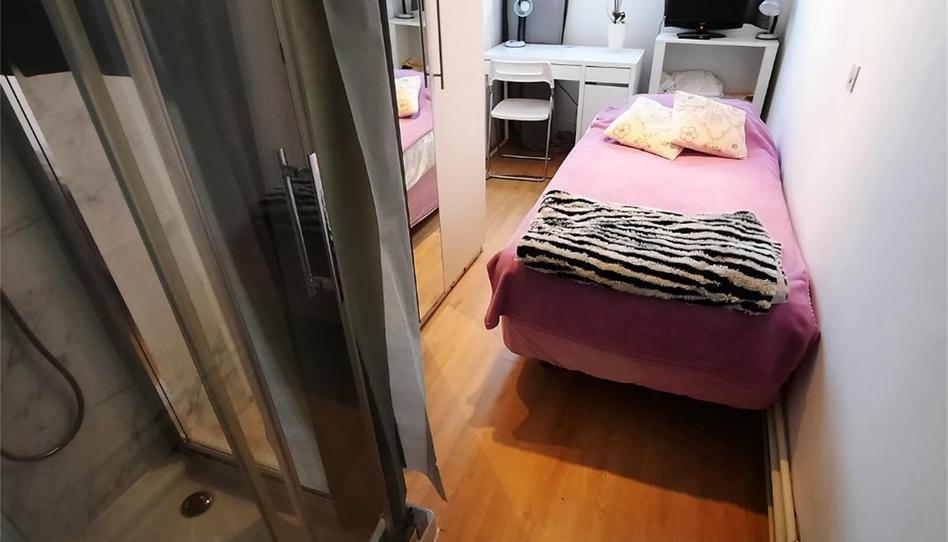 Foto 1 de Pis per a compartir a Calle de Cuevas de Almanzora, 40, Apóstol Santiago, Madrid