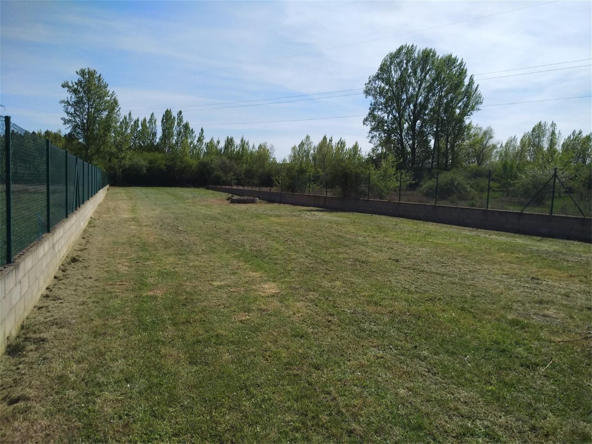 Country house for sale in Valdefresno