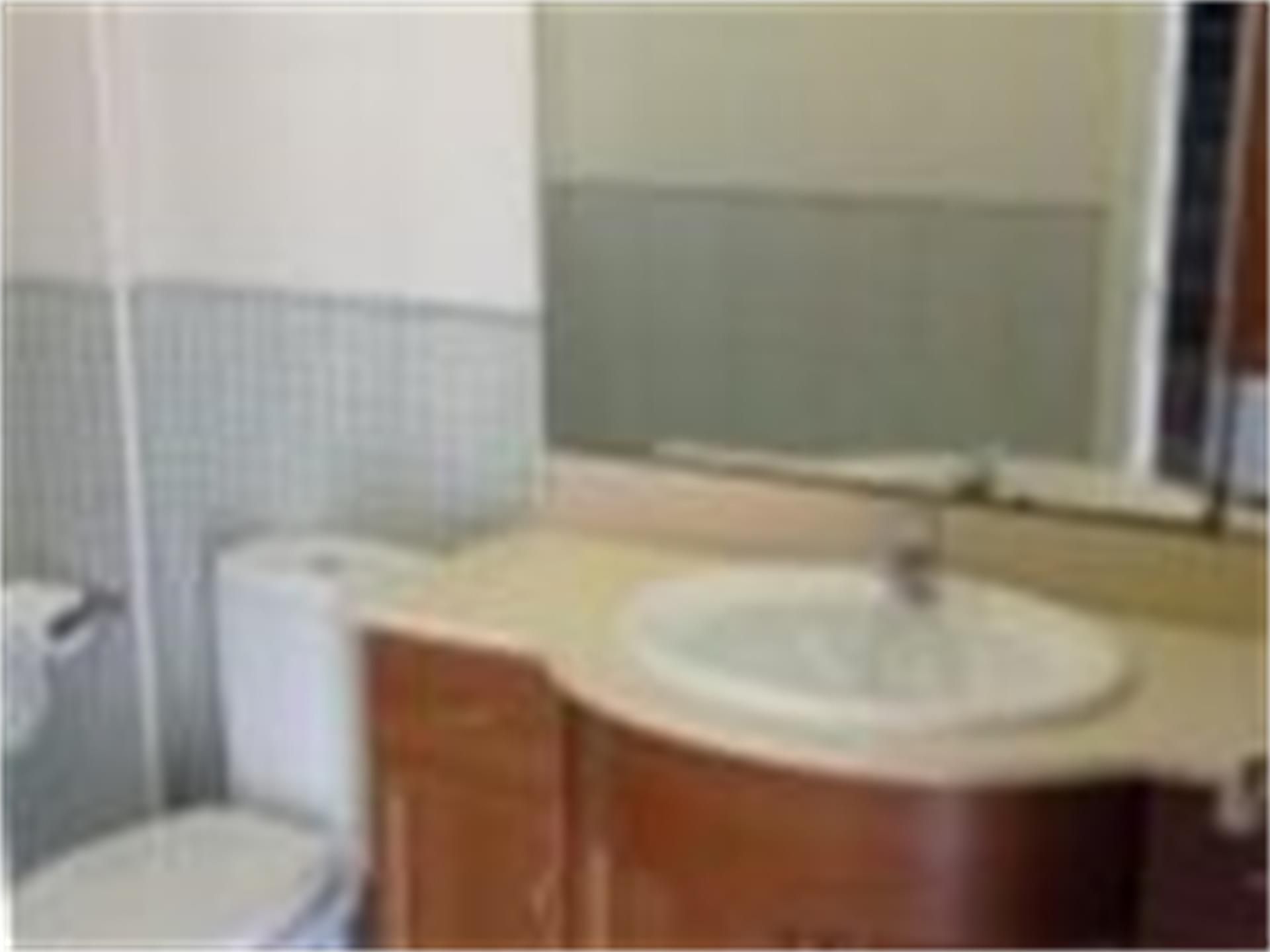 Bathroom of House or chalet for sale in Mancha Real  with Air Conditioner, Terrace and Swimming Pool