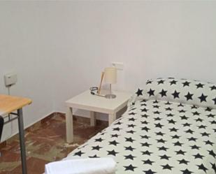 Study to share in Calle Numancia, 31, Centro