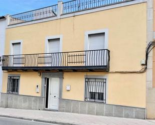 Exterior view of Single-family semi-detached for sale in  Jaén Capital  with Heating, Storage room and Balcony