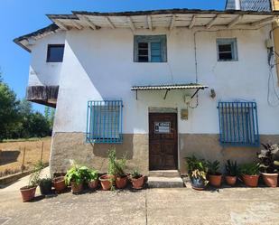 Exterior view of Single-family semi-detached for sale in Noceda del Bierzo