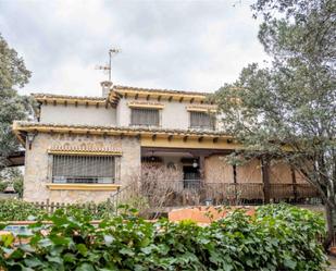 Vista exterior de Casa o xalet en venda en Alpedrete amb Terrassa i Piscina