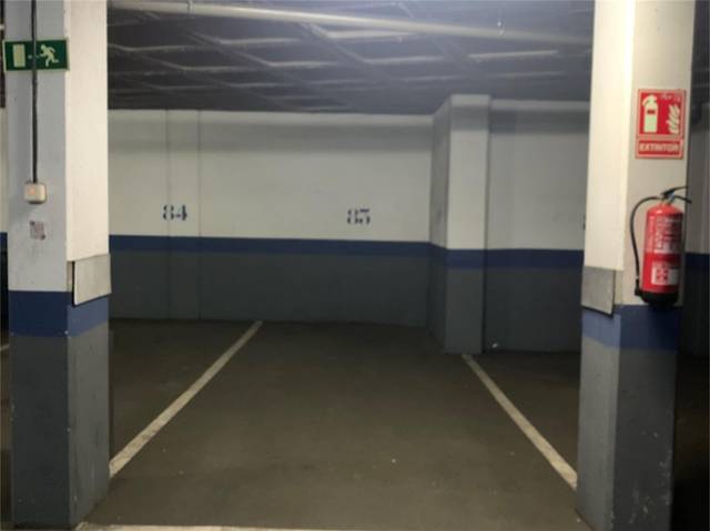 Garaje en Alquiler en Calle San Juan de Ortega, 24 en Las Tablas