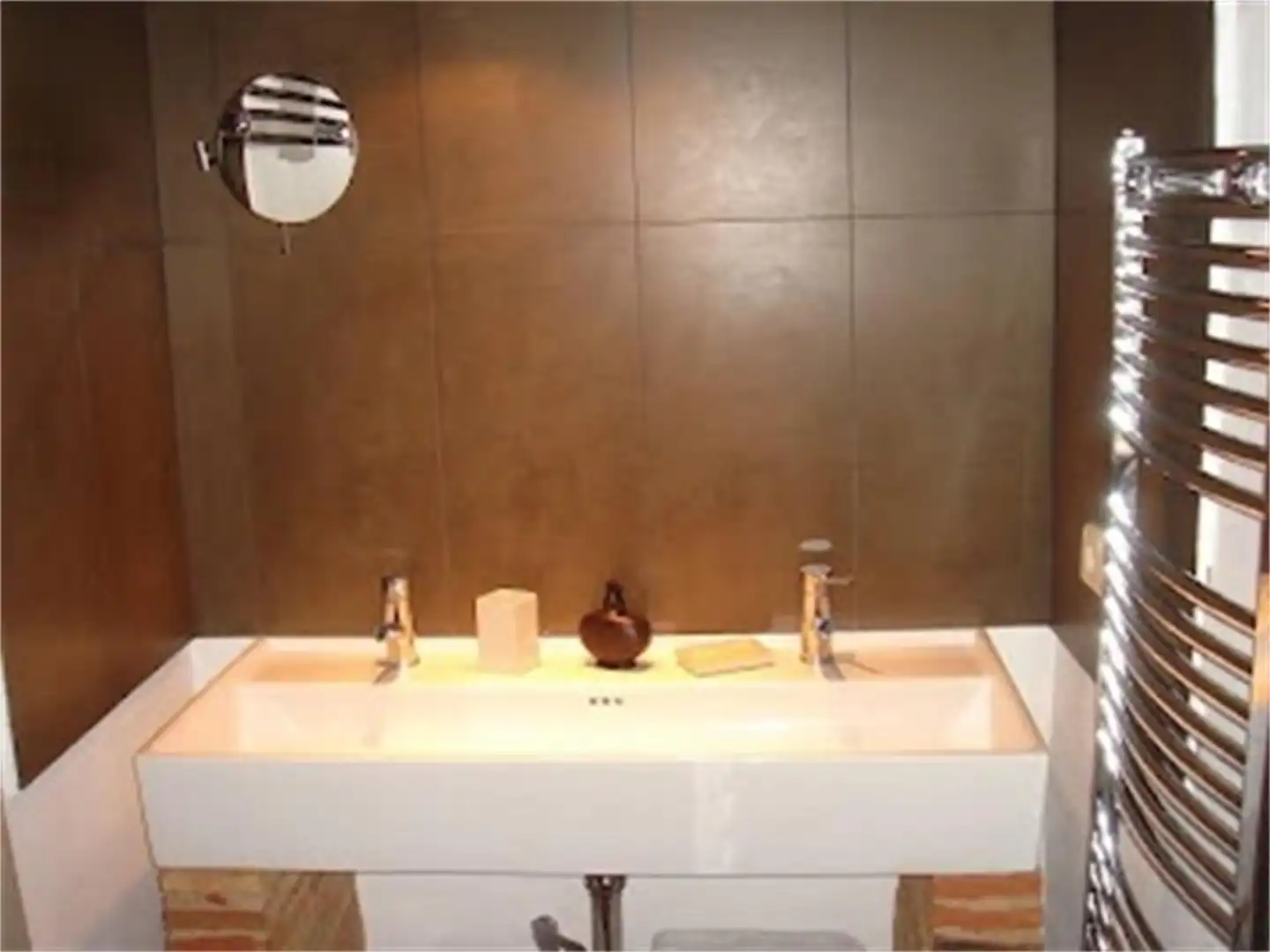 Country house zum Verkauf in Carrer Castellnou, 3, Peralada Badezimmer von Country house zum Verkauf in Peralada mit Klimaanlage, Heizung und Privatgarten