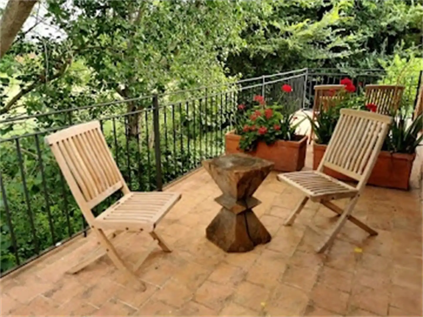 Country house zum Verkauf in Carrer Castellnou, 3, Peralada Terrasse von Country house zum Verkauf in Peralada mit Klimaanlage, Heizung und Privatgarten