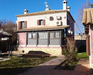 Vista exterior de Finca rústica en venda en Cuenca Capital amb Aire condicionat, Calefacció i Jardí privat