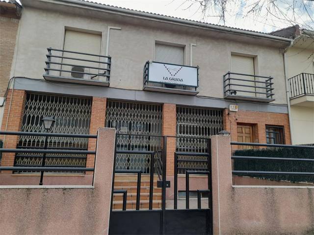 Casa adosada en venta en calle madrid, 9 de colmen