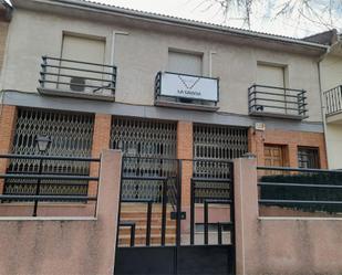 Exterior view of Single-family semi-detached for sale in Colmenar de Oreja  with Air Conditioner, Heating and Storage room