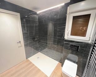 Bathroom of Flat for sale in Vitoria - Gasteiz