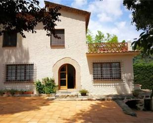 Exterior view of Country house for sale in Sant Cebrià de Vallalta  with Terrace, Swimming Pool and Balcony