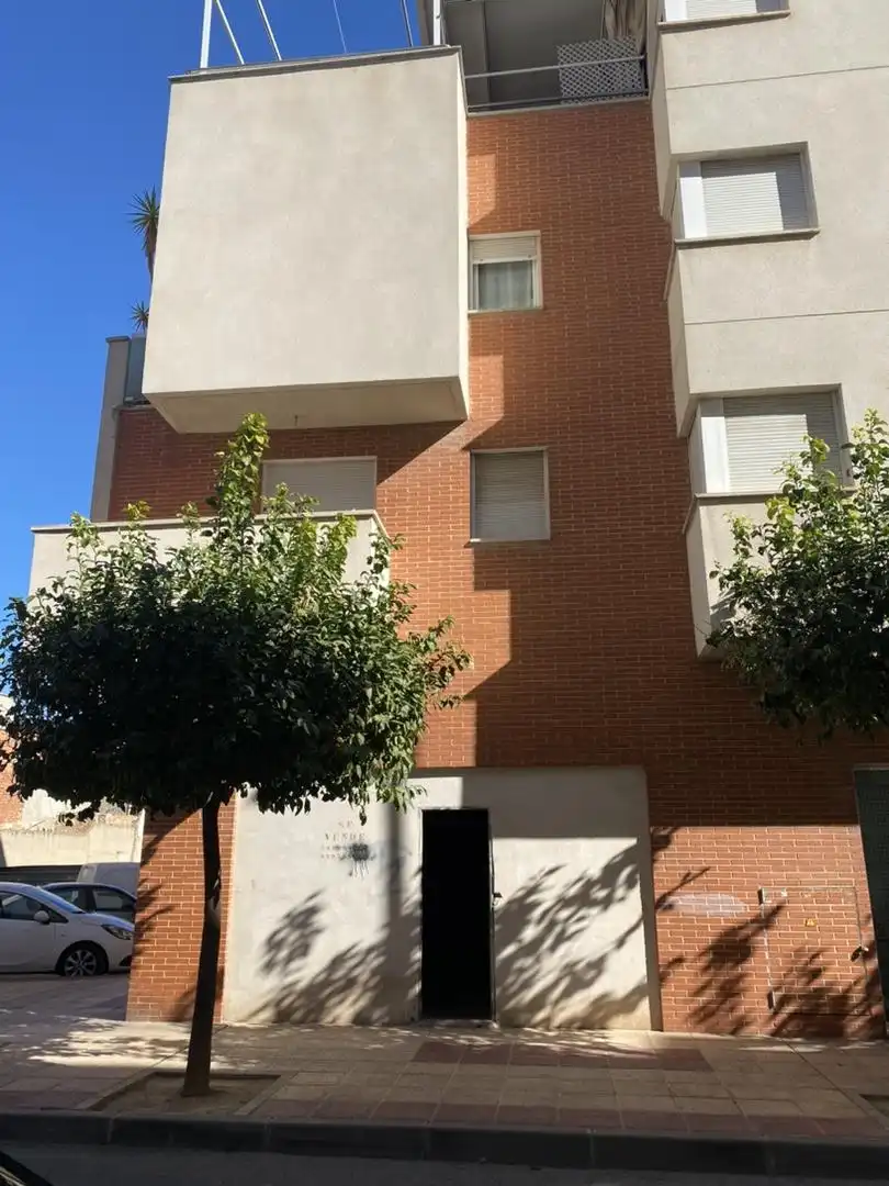 Vista exterior de Local en venta en Murcia