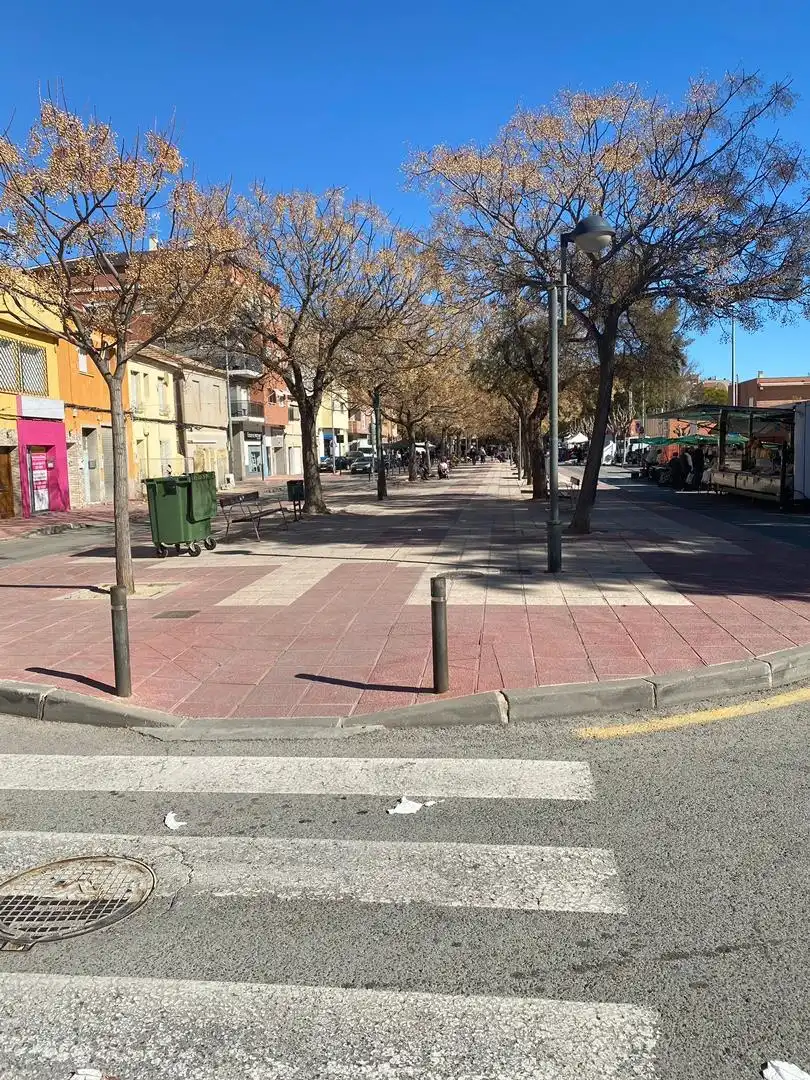 Vista exterior de Local en venta en Murcia