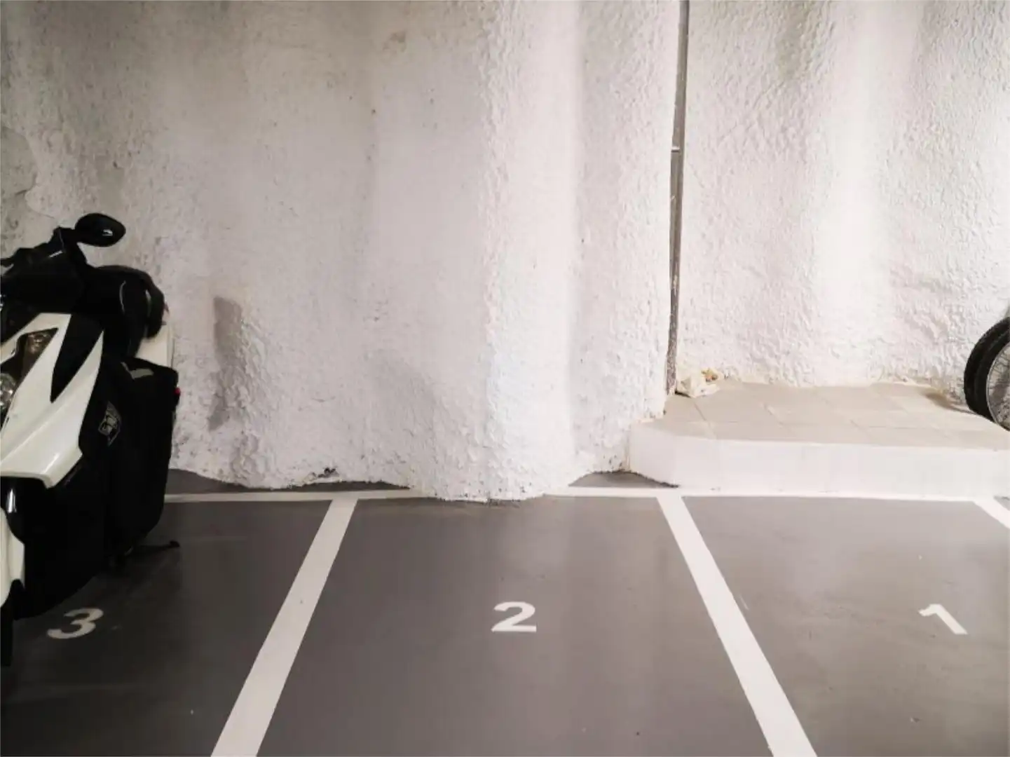 Parkplatz von Garage zur Miete in Boadilla del Monte