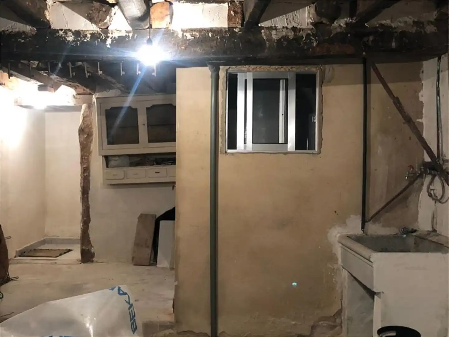 Einfamilien-Reihenhaus zum Verkauf in Calle Plaza, Oquillas Einfamilien-Reihenhaus zum Verkauf in Oquillas mit Möbliert
