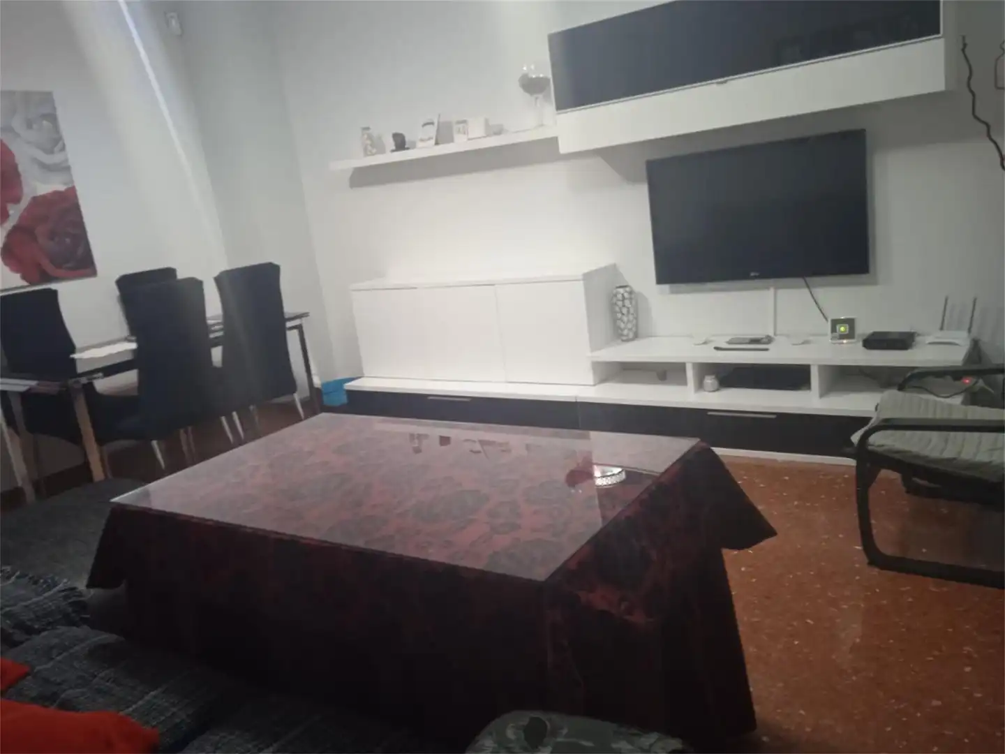 Piso en venta en Calle Blas Infante, 48, Rute Sala de estar de Piso en venta en Rute con Jardín privado y Amueblado