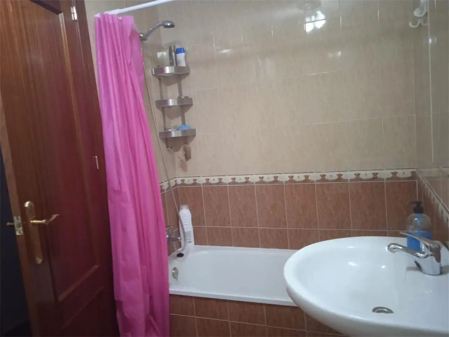 Piso en venta en Calle Blas Infante, 48, Rute Baño de Piso en venta en Rute con Jardín privado y Amueblado