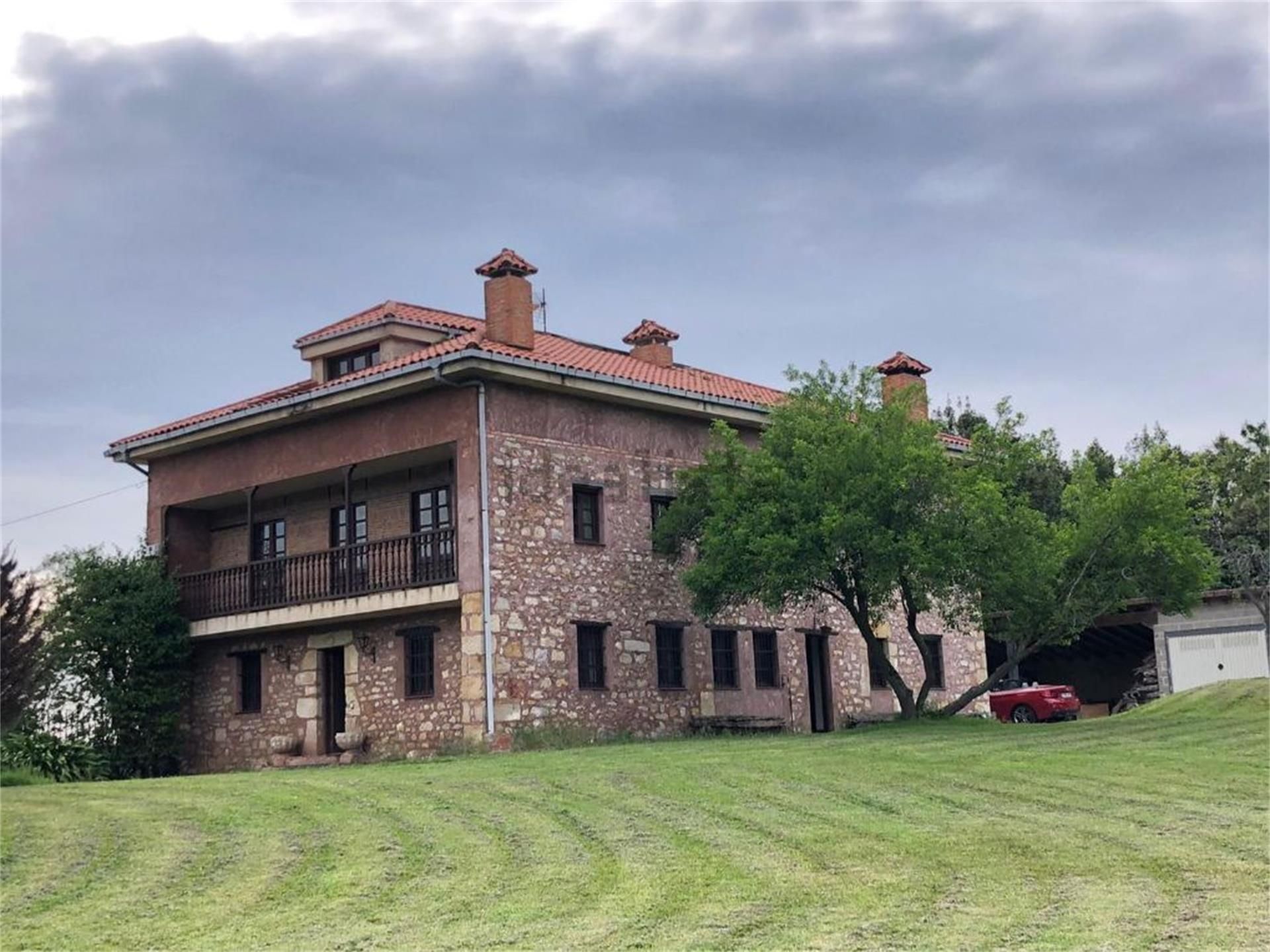 Vista exterior de Finca rústica en venda en Ribamontán al Mar amb Calefacció, Jardí privat i Parquet