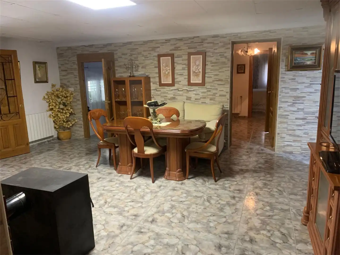 Finca rústica en venta en Sax Comedor de Finca rústica en venta en Sax con Aire acondicionado, Calefacción y Jardín privado