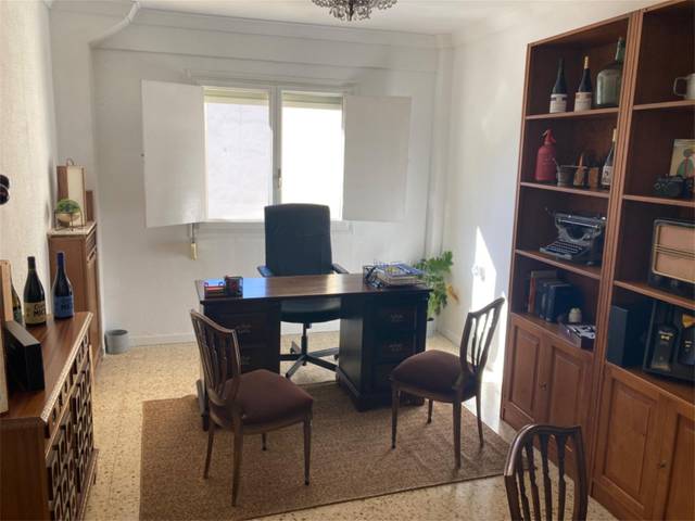 Oficina en Venta en Calle Miguel Servet, 64 en La Granja