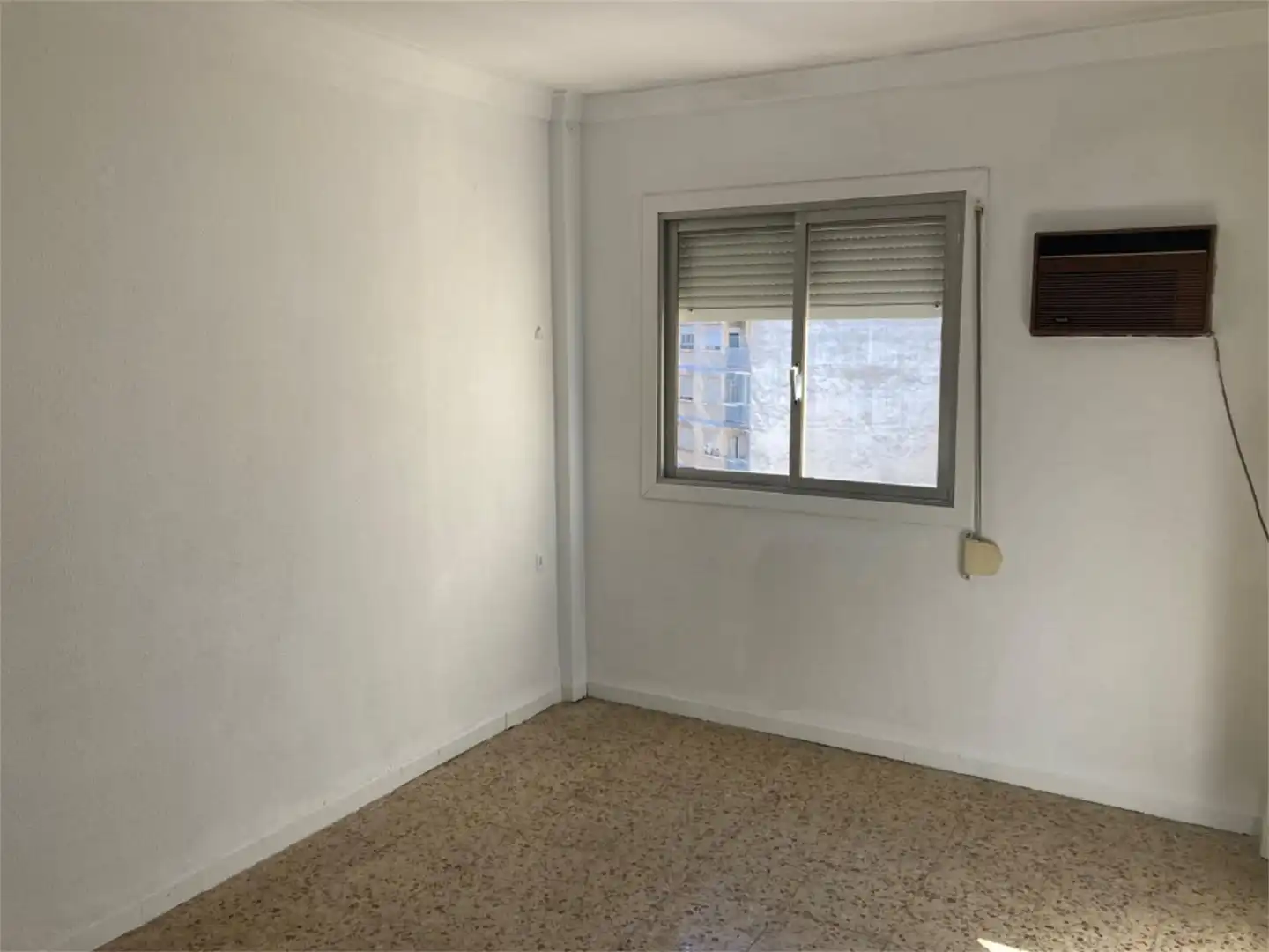 Oficina en venta en Calle Miguel Servet, 64, La Granja Habitación de Oficina en venta en Zaragoza con Calefacción y Amueblado