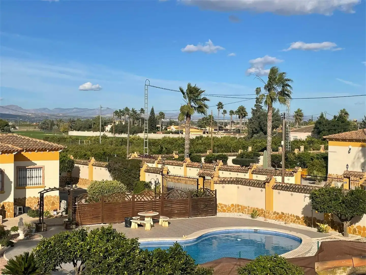 Finca rústica en venta en Camino de la Torre los Pavos, 11, Catral Vista exterior de Finca rústica en venta en Catral con Aire acondicionado, Calefacción y Jardín privado