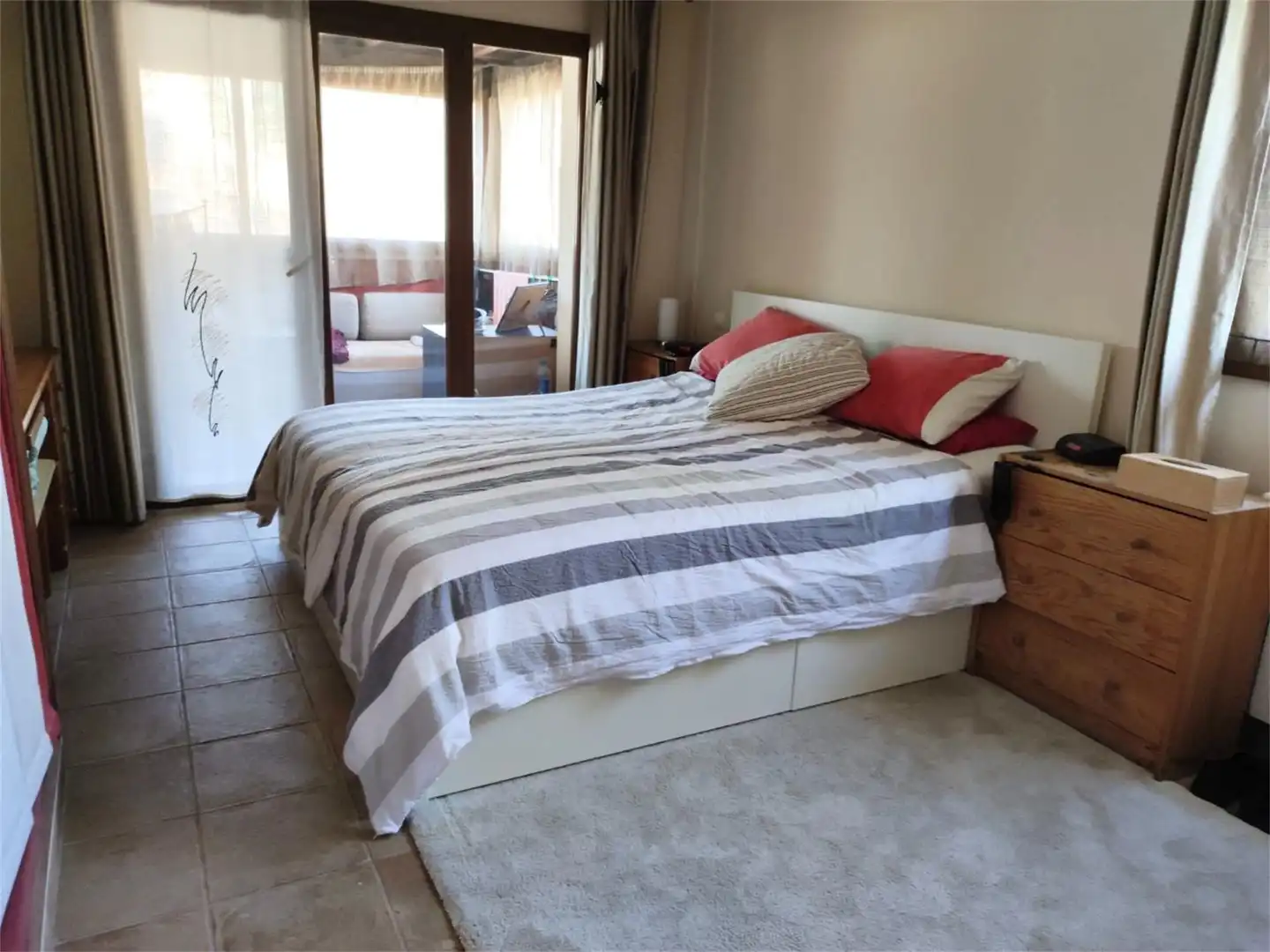 Erdgeschoss zum Verkauf in El Toro Schlafzimmer von Erdgeschoss zum Verkauf in Calvià mit Klimaanlage, Heizung und Privatgarten