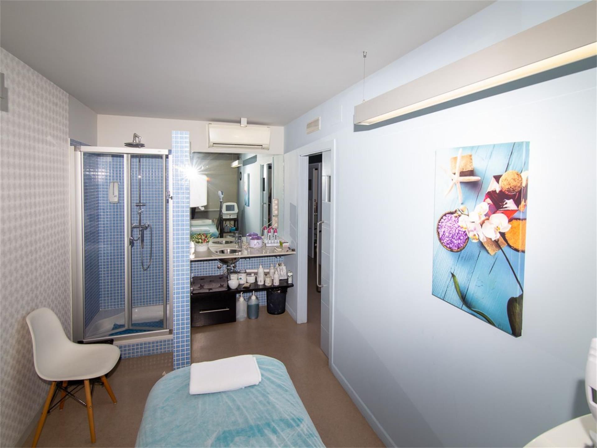 Bedroom of Premises for sale in Pontevedra Capital   with Air Conditioner, Heating and Furnished