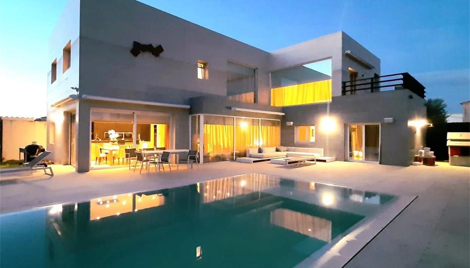 Photo 1 of Single-family semi-detached for sale in Carrer de Requesens, 174, Requesens, Girona