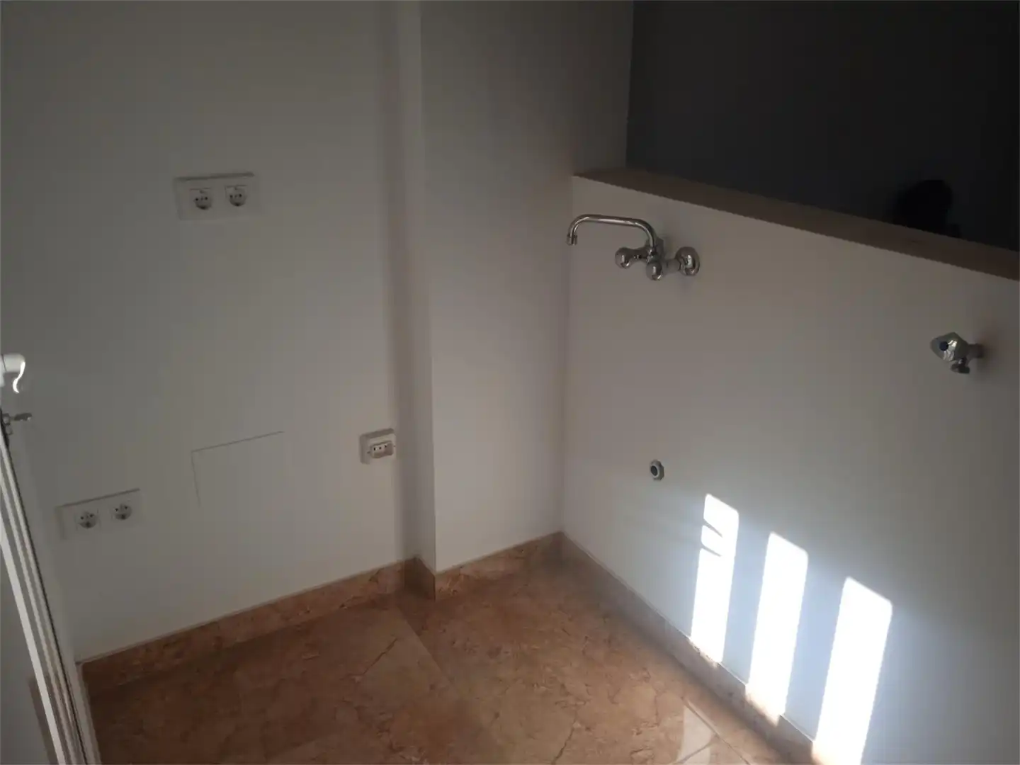 Bany de Casa adosada en venda en Abarán amb Balcó