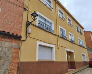 Vista exterior de Casa adosada en venda en Cella amb Calefacció, Jardí privat i Terrassa