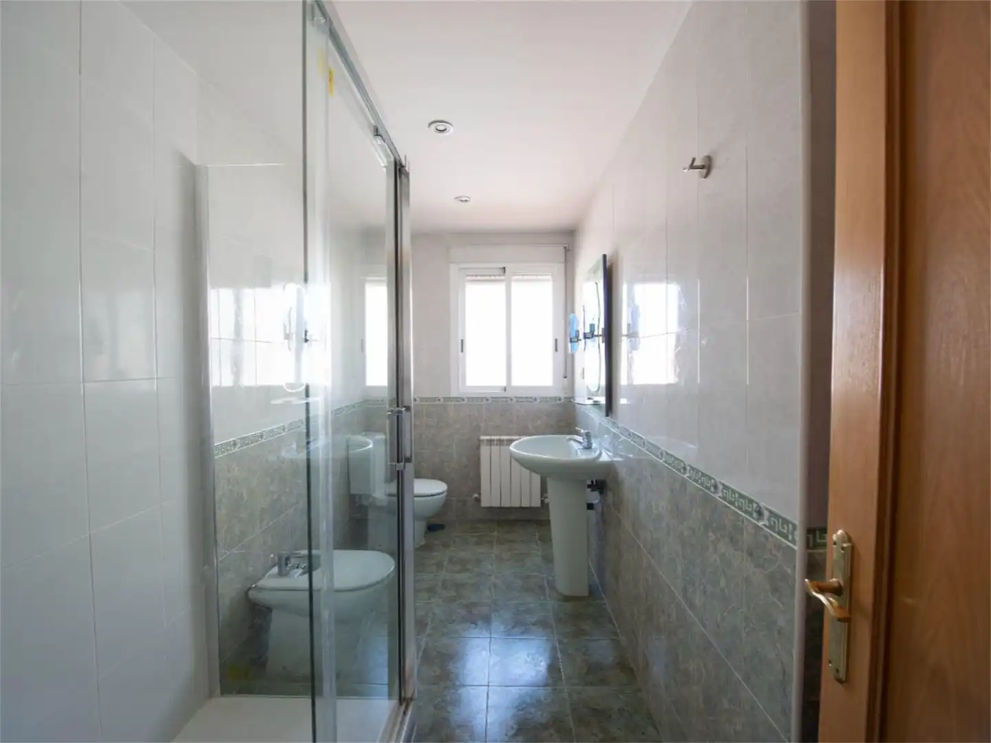 Piso en venta en Calle Vilches, 22, Campo Real Baño de Piso en venta en Campo Real con Terraza