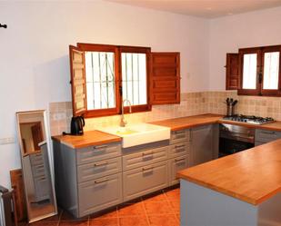 Kitchen of Flat for sale in Comares  with Air Conditioner, Private garden and Terrace