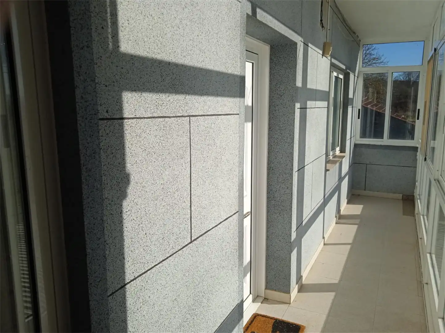 Vista exterior de Casa adosada en venda en Sarreaus amb Calefacció, Moblat i Forn