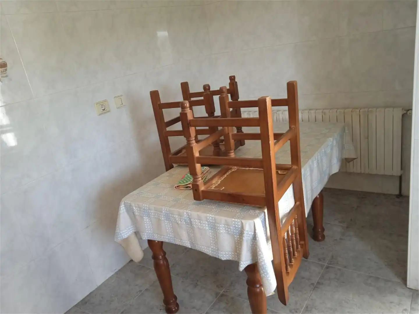 Menjador de Casa adosada en venda en Sarreaus amb Calefacció, Moblat i Forn