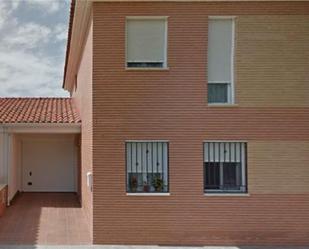 Vista exterior de Casa adosada en venda en Luceni amb Aire condicionat i Balcó