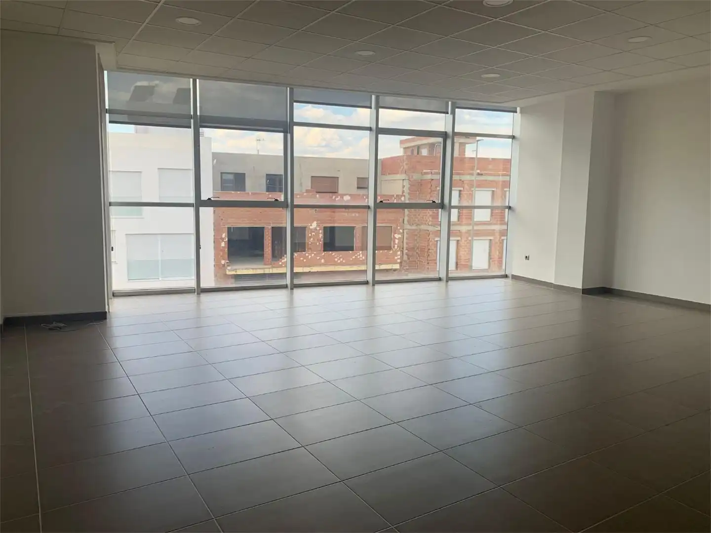 Local en venta en Avenida de la Diputación, 18, Guadassuar Local en venta en Guadassuar con Aire acondicionado, Calefacción y Amueblado