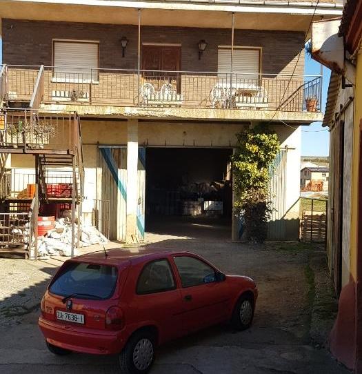 Photo 1 of Country house for sale in Calle Calero, 19, Castrogonzalo, Zamora