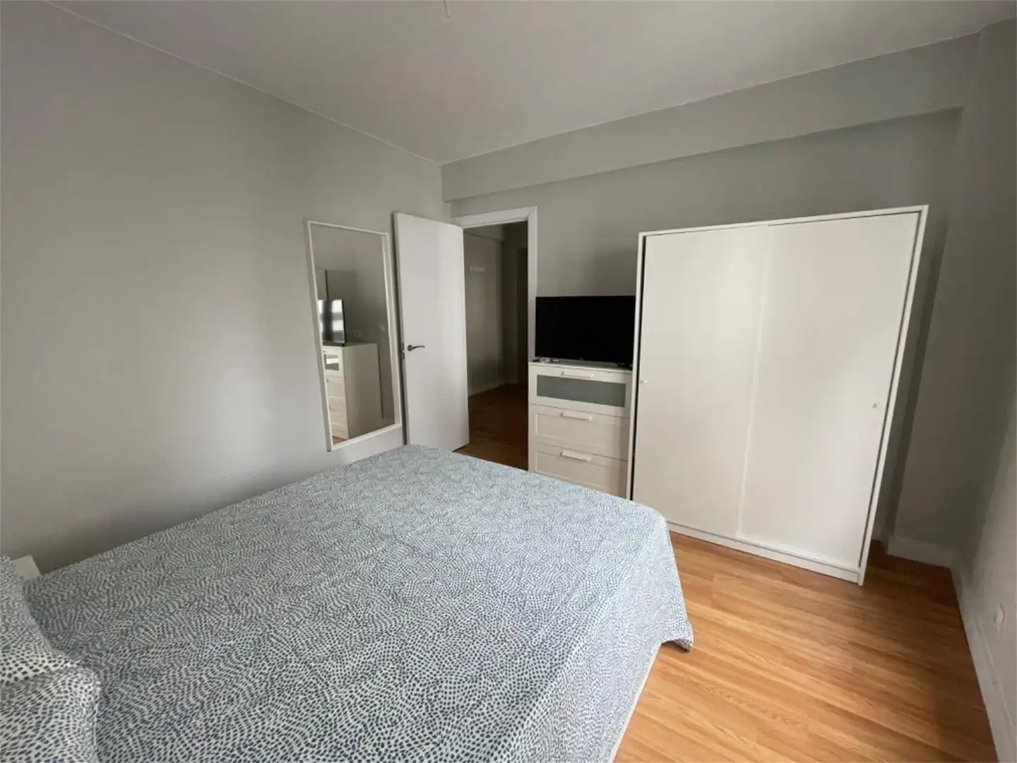 Bedroom of Flat for rent in Castro-Urdiales  with Heating and Furnished